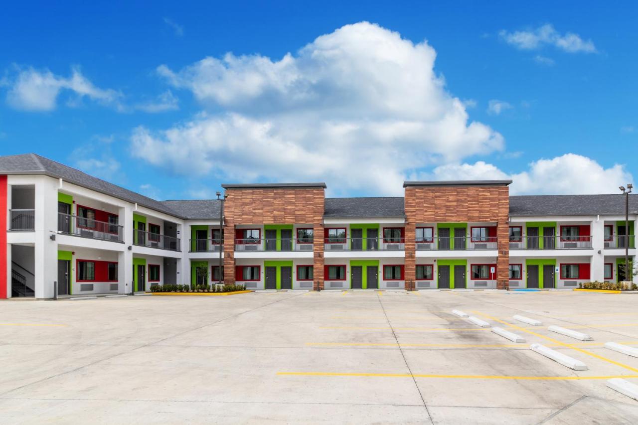 Americas Best Value Inn & Suites Kingwood Iah Airport Хамбл Экстерьер фото